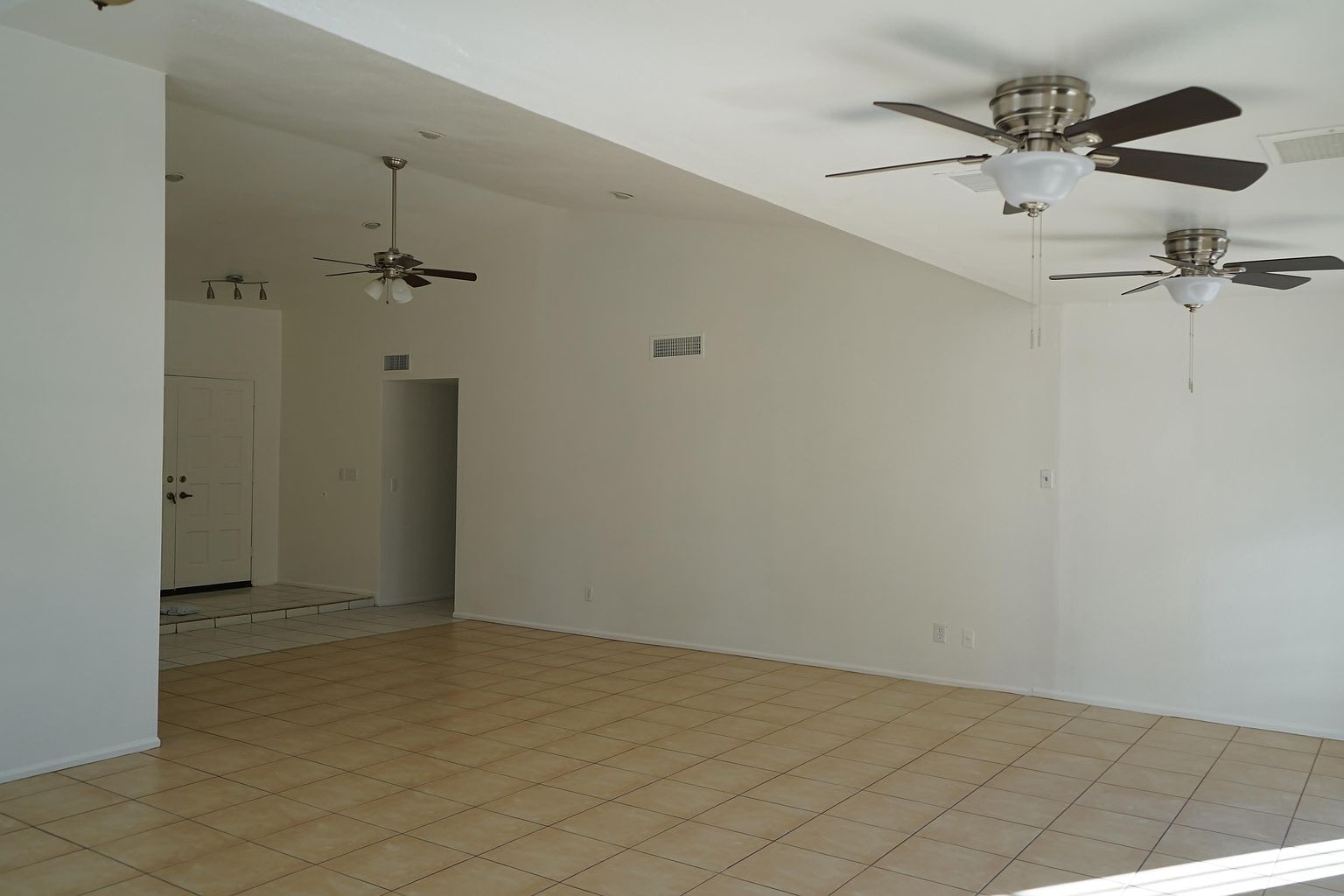 827 W Plata Ave photo 3