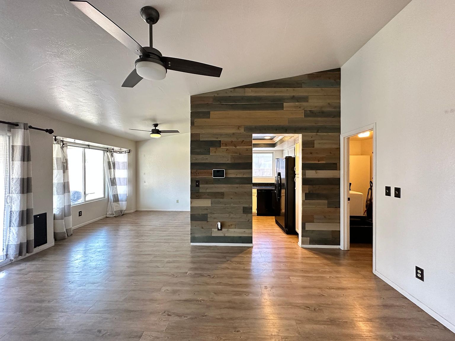 2179 W Calle Del Norte Dr photo 4