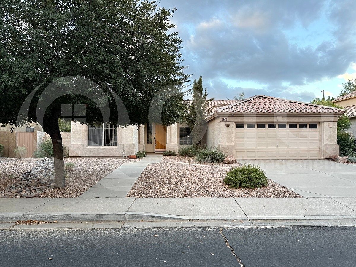 685 W Estrella Dr photo 2