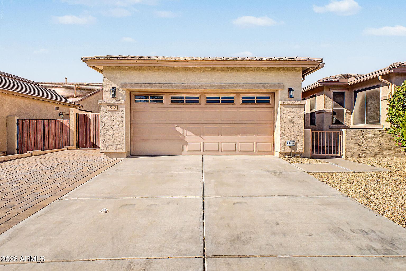 1918 E Indigo Ct photo 2
