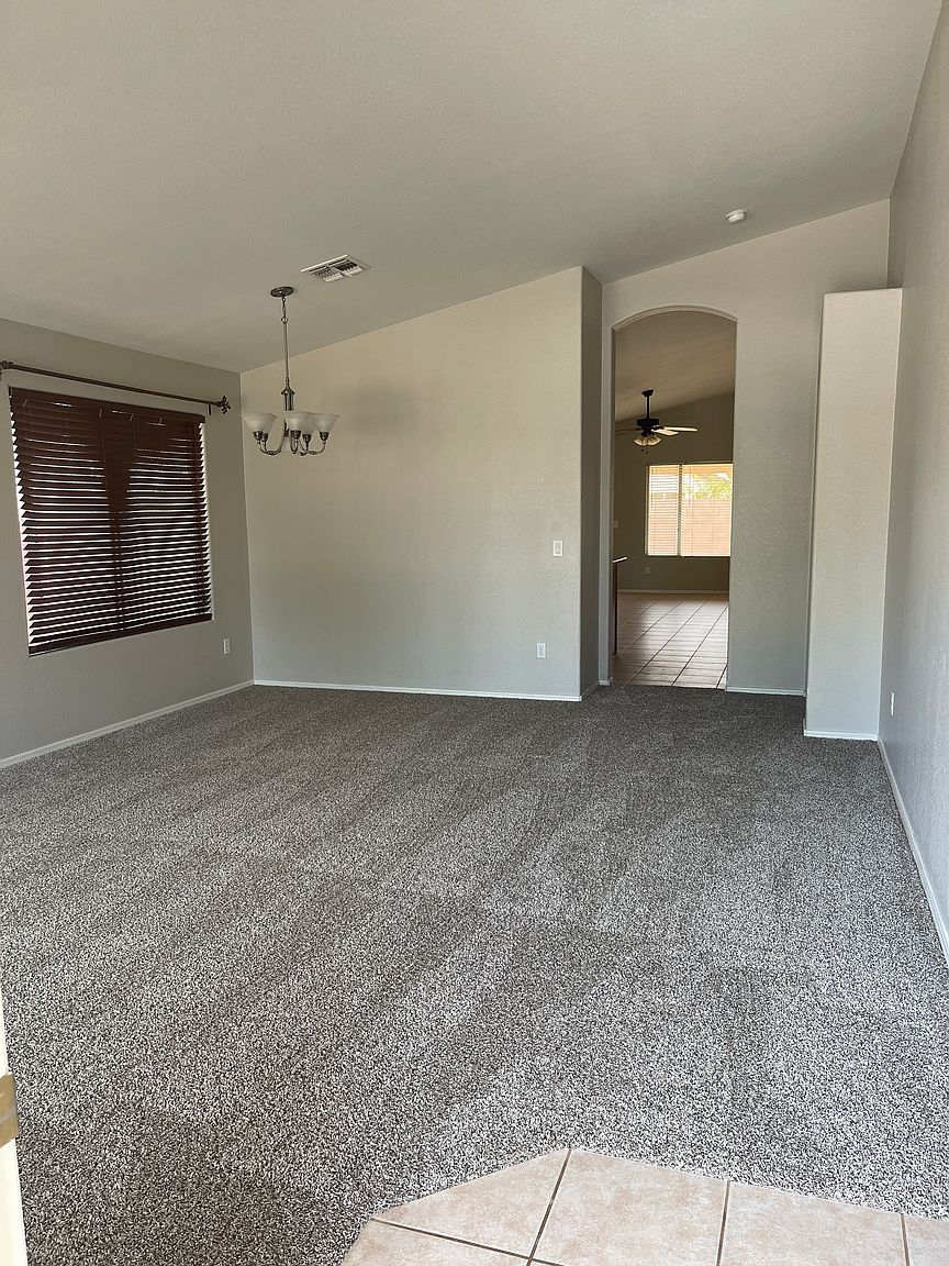 Gilbert House! 3 Beds 2Baths Close To Freeways! photo 5