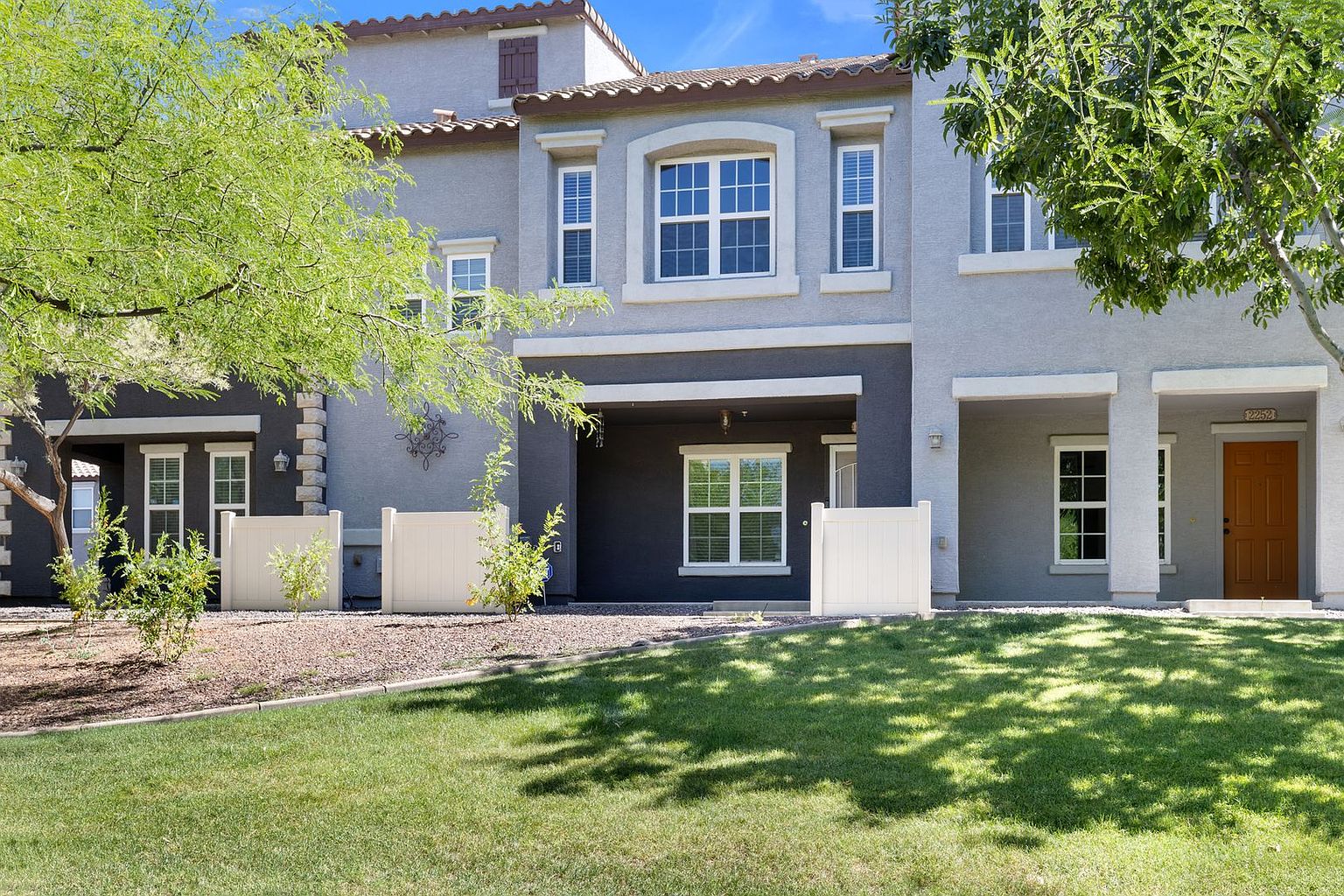 2256 E Huntington Dr Phoenix, AZ 85040 photo 4
