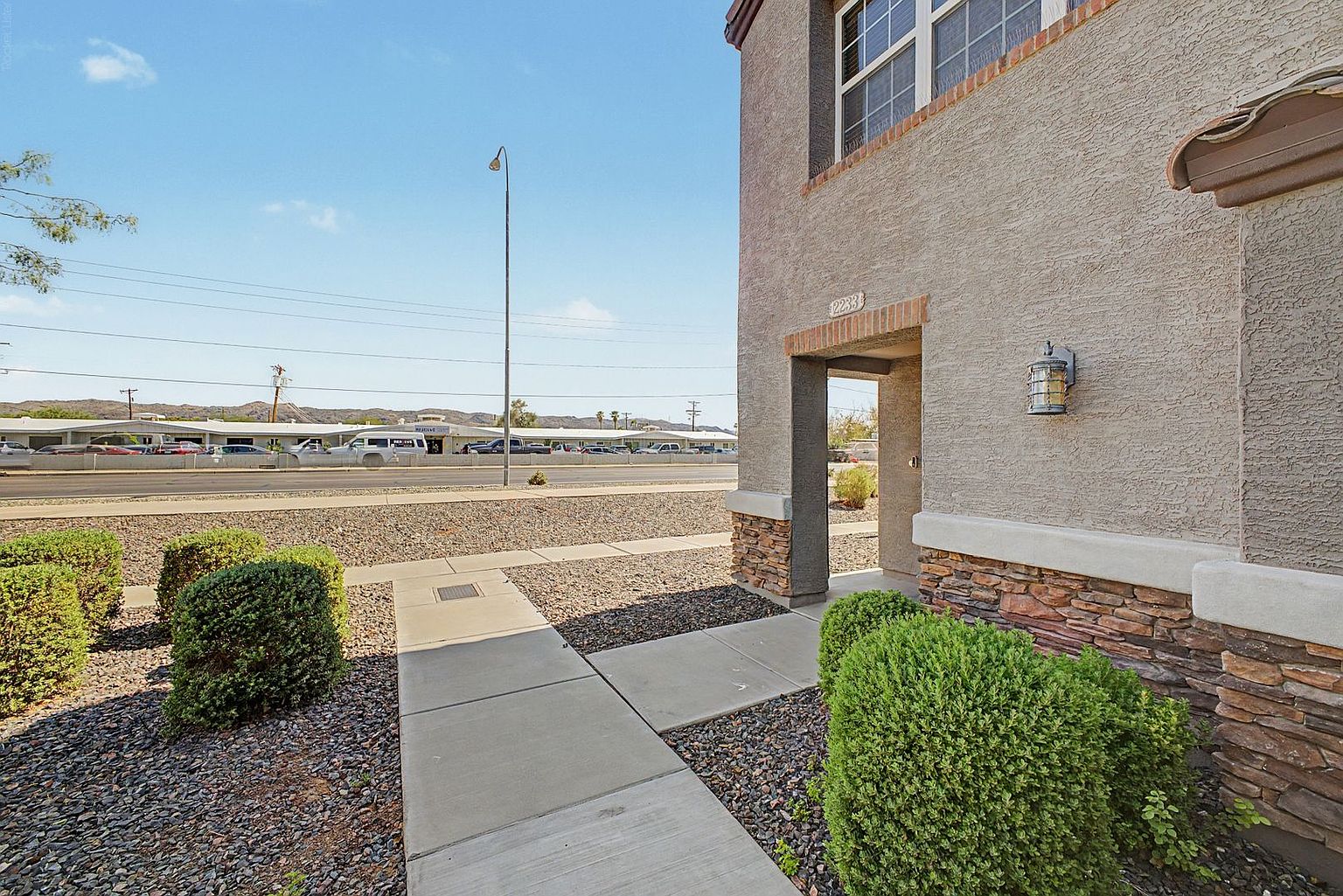 2233 E Huntington Dr Phoenix, AZ 85040 photo 5