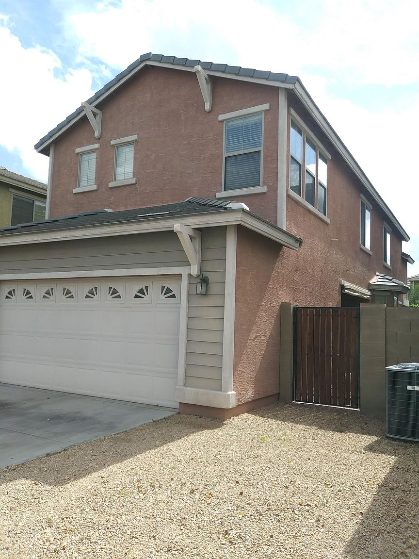 3720 E Kerry Ln photo 2