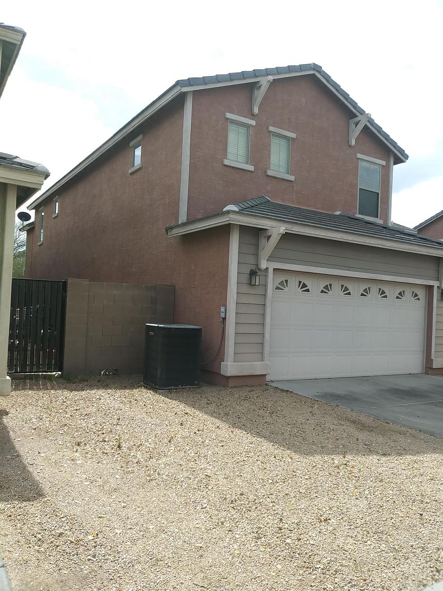 3720 E Kerry Ln photo 4