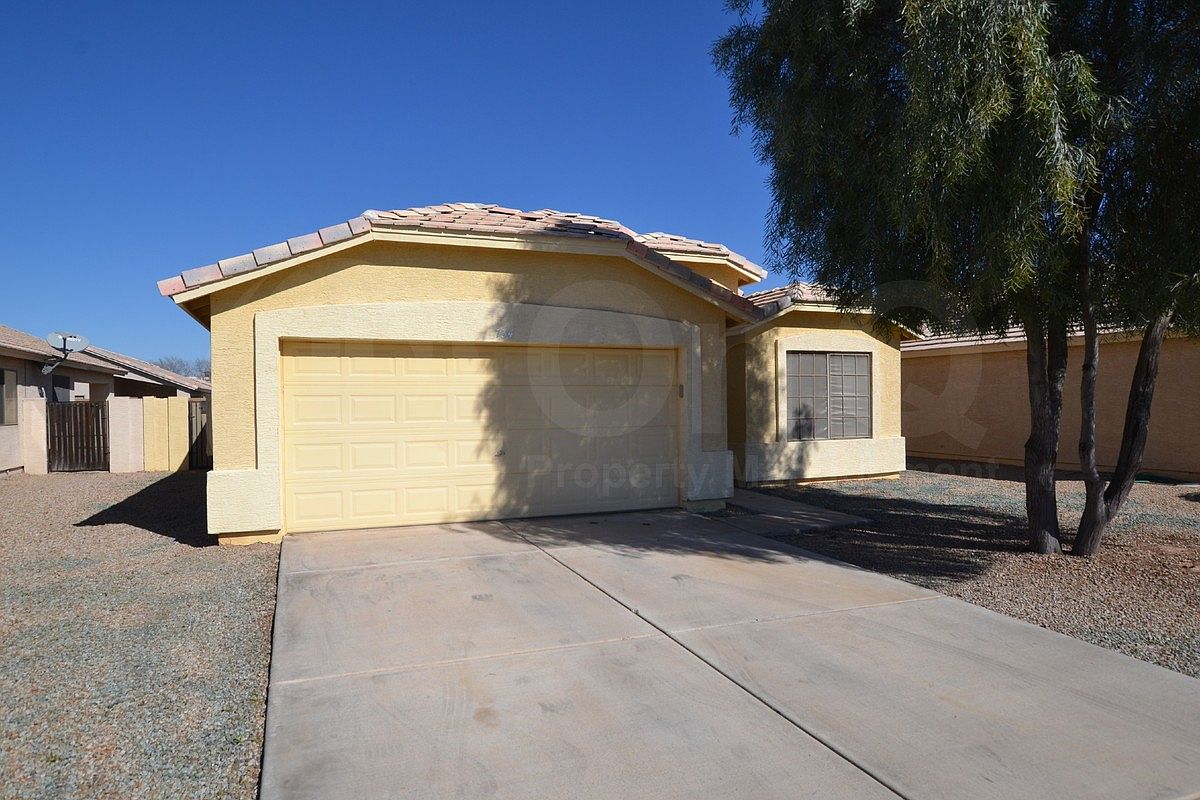 734 W Oxford Ln photo 2