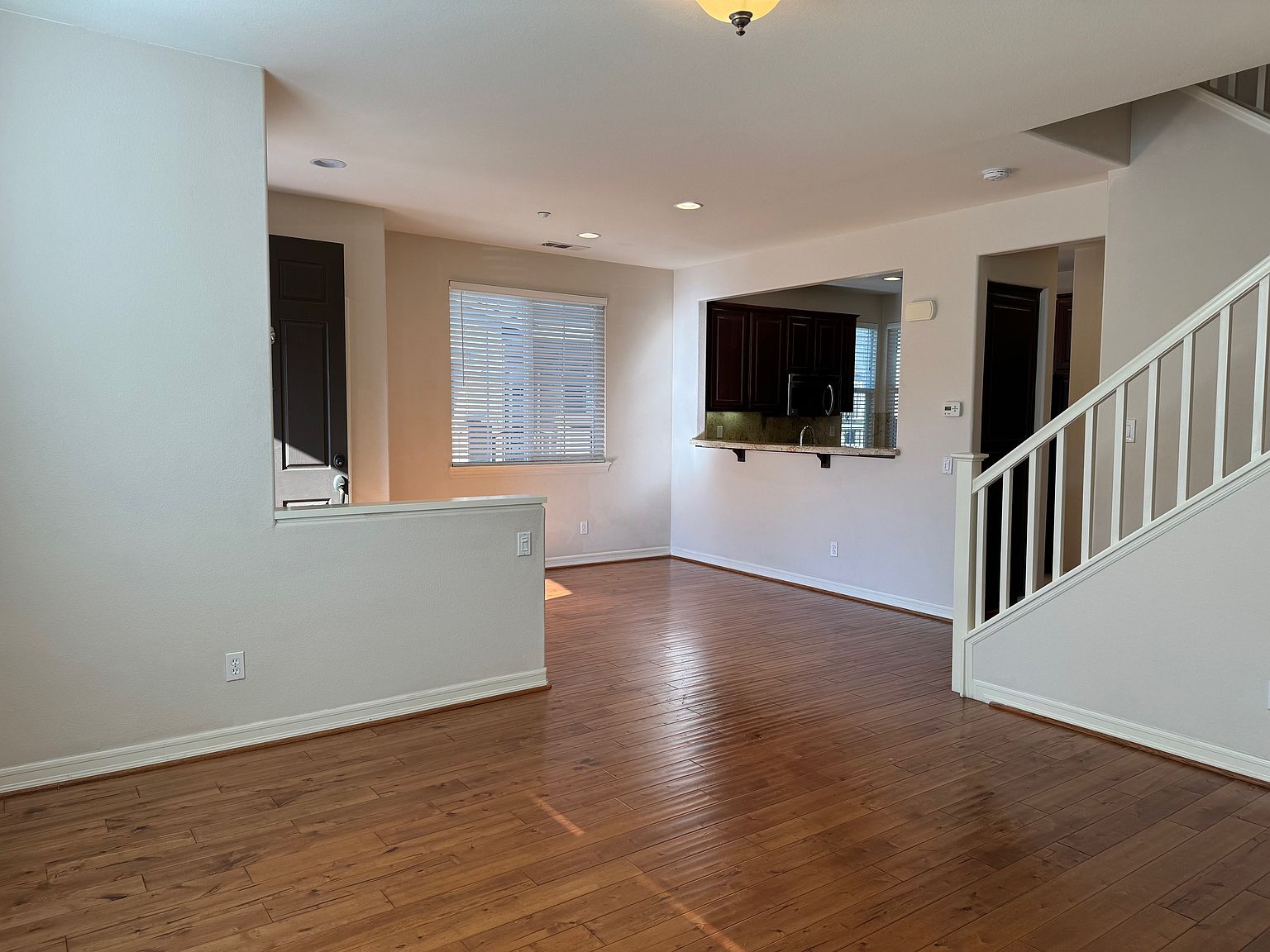 10410 Duxbury Ln photo 5
