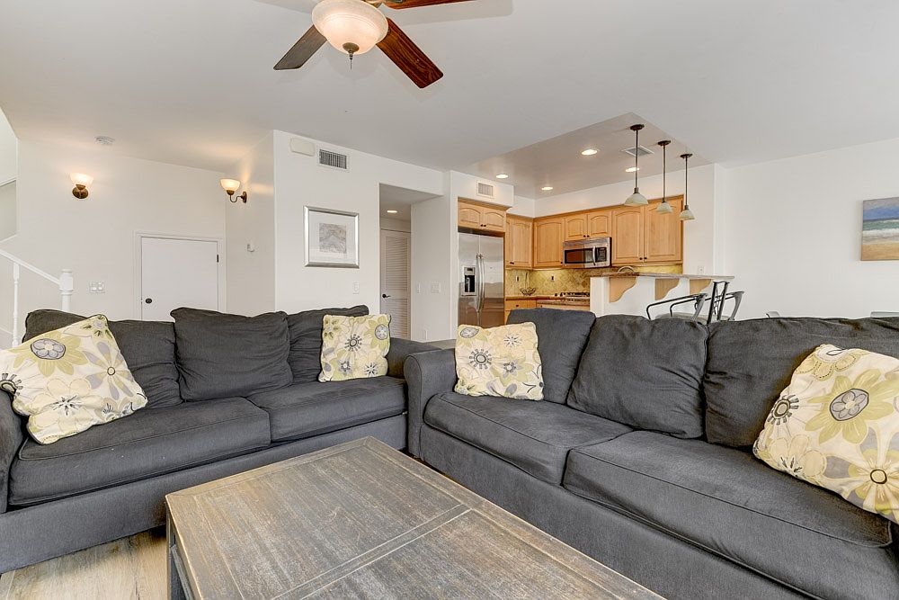 4269 Mission Blvd photo 2