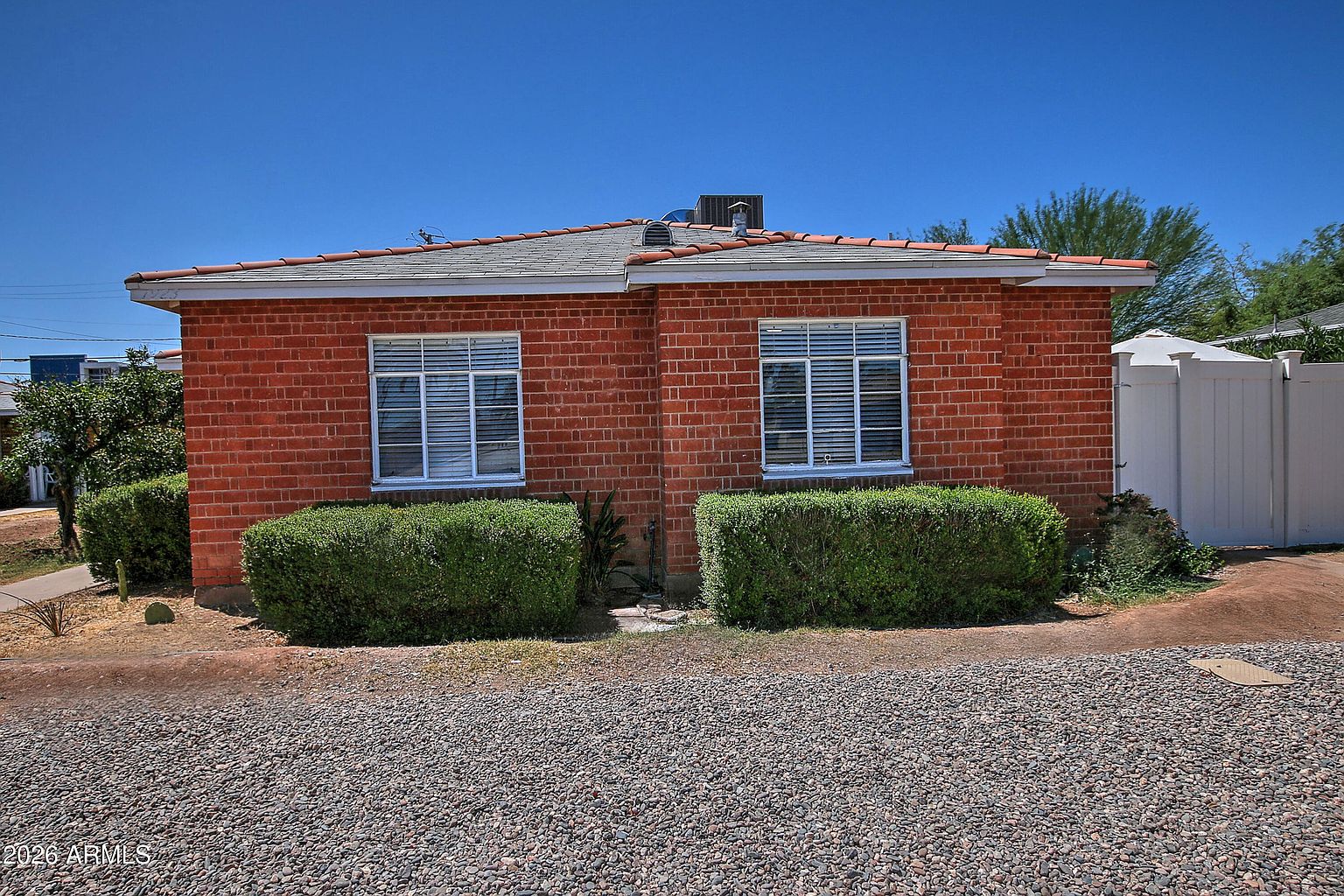 1923 W Earll Dr Phoenix, AZ 85015 photo 3