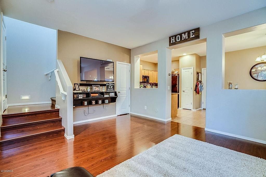 3830 E Santa Fe Ln photo 3