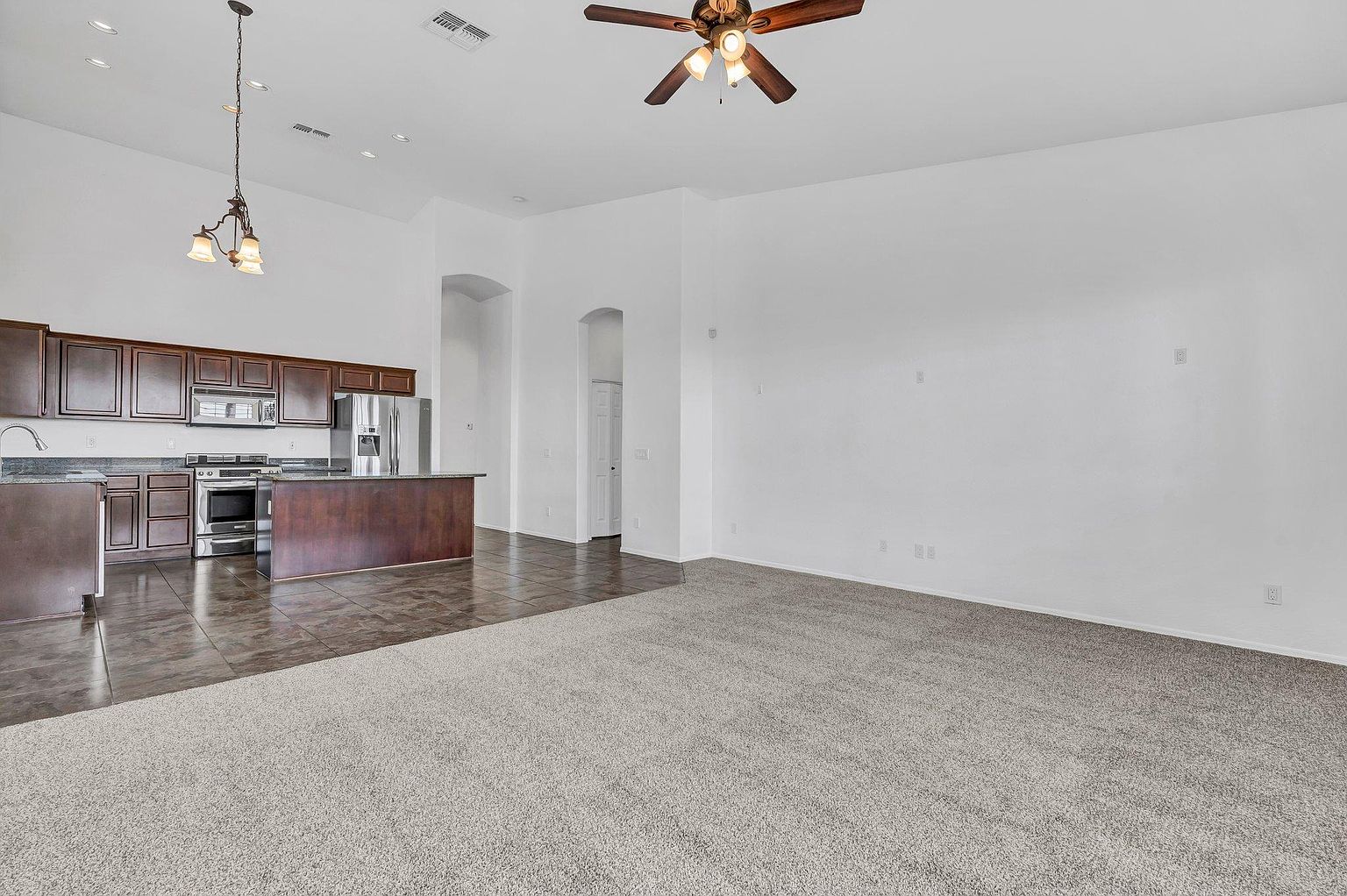 2728 N Augustine photo 2