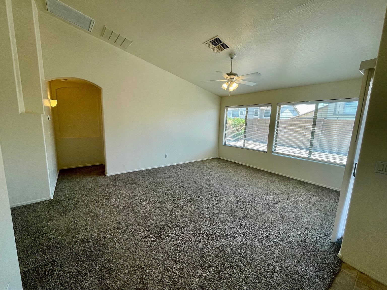 25853 W Elizabeth Ave photo 5