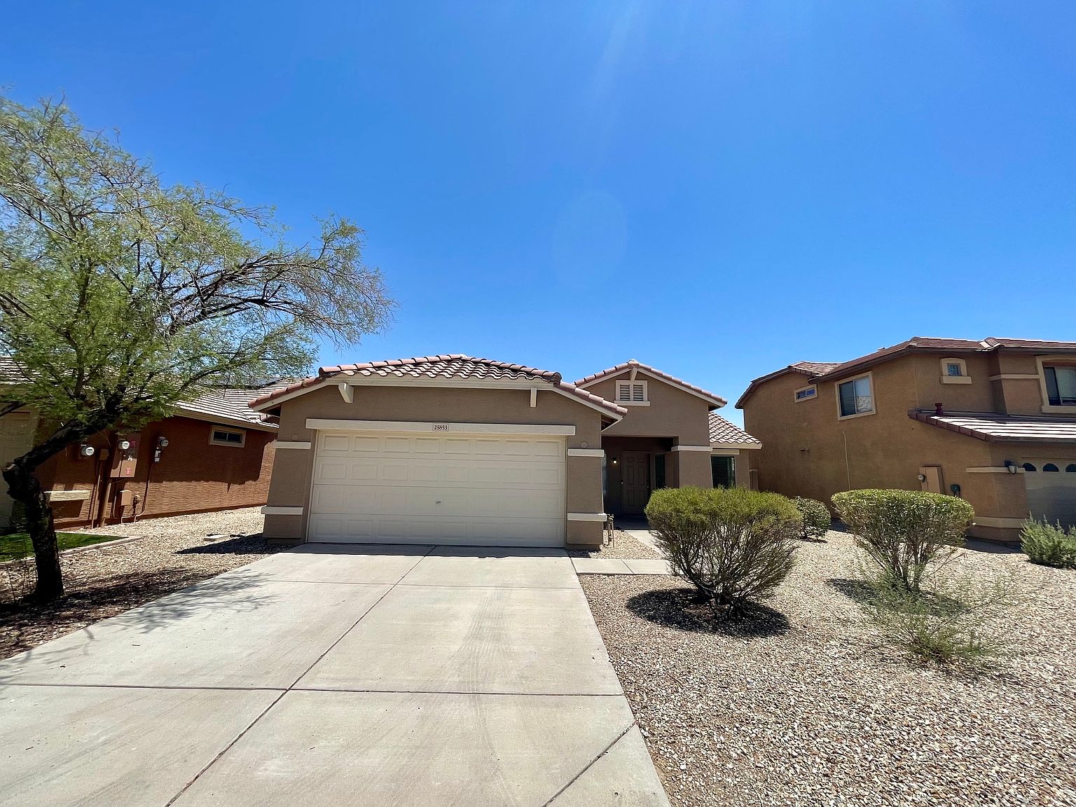 25853 W Elizabeth Ave photo 3