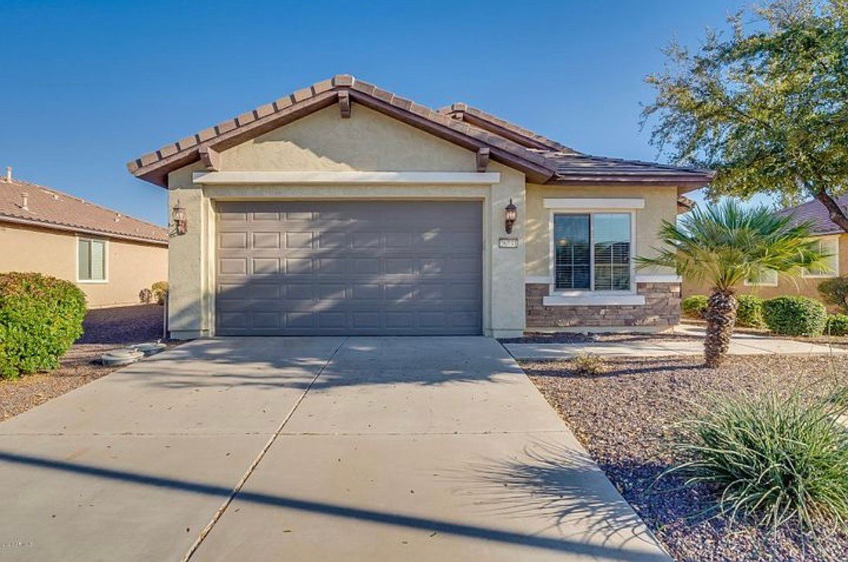 26731 W Pontiac Dr Buckeye, AZ 85396 photo 2