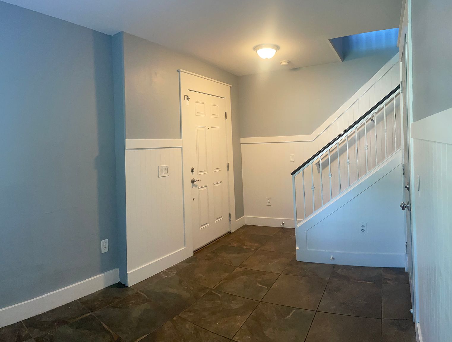 1360 S Sabino Dr photo 2