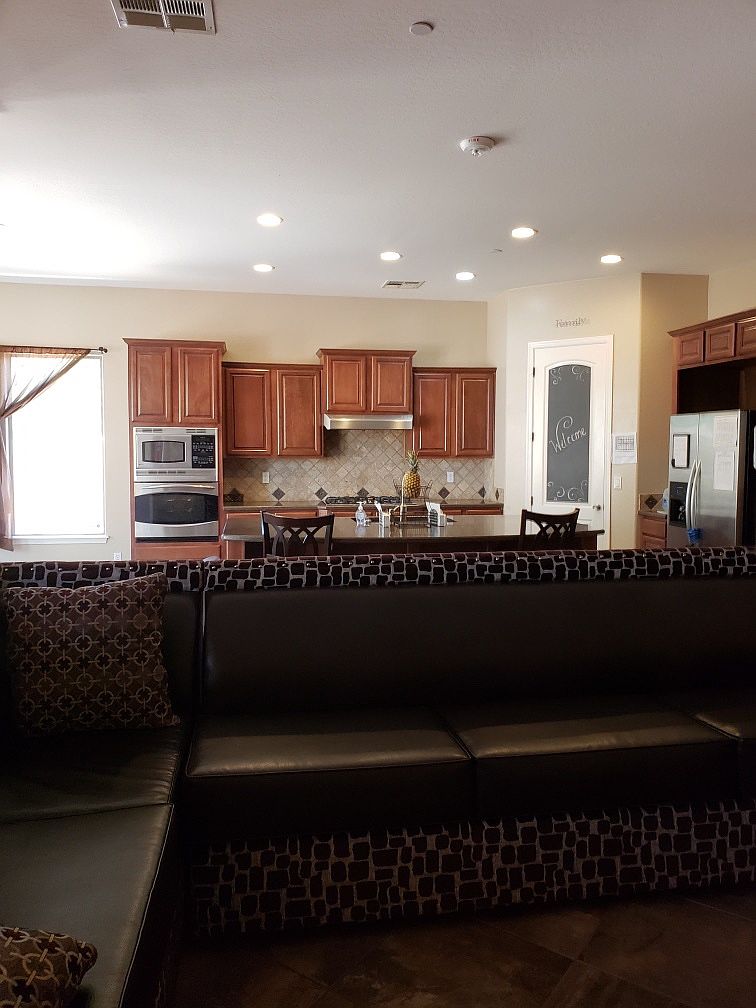 1812 W Horsetail Trl photo 3