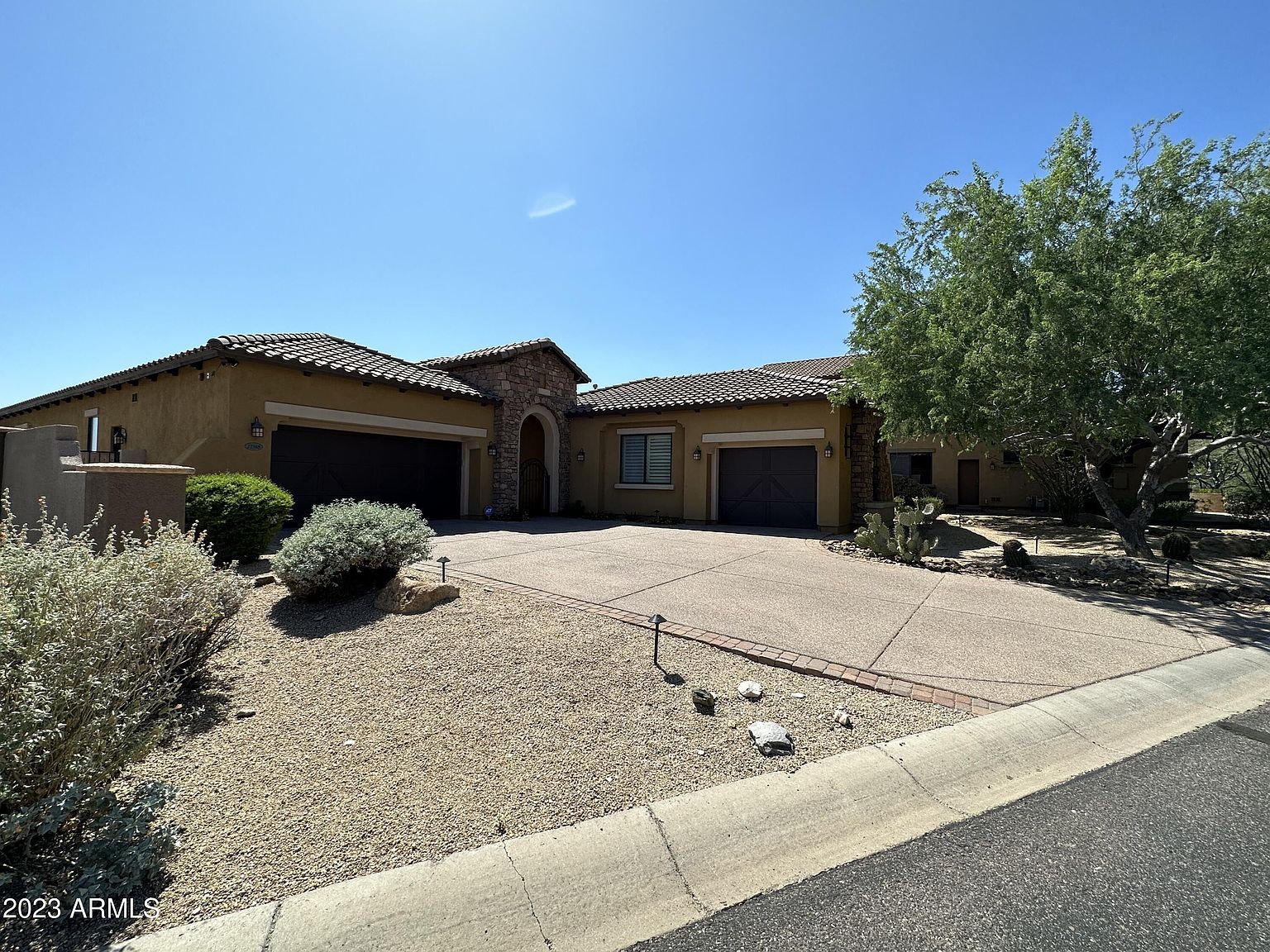 17388 N 101st Way photo 4