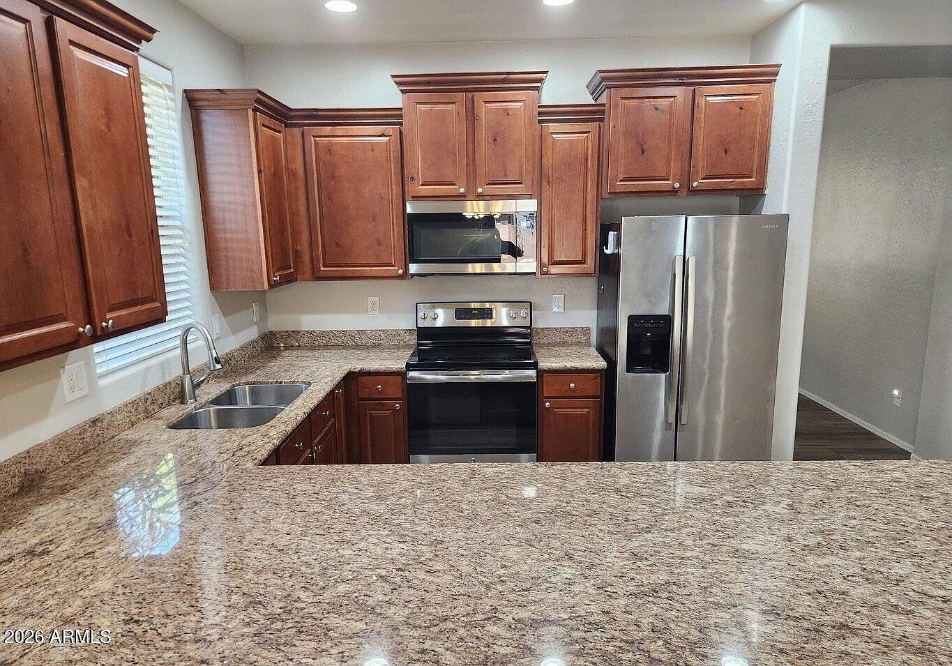 7558 W Spur Dr photo 3