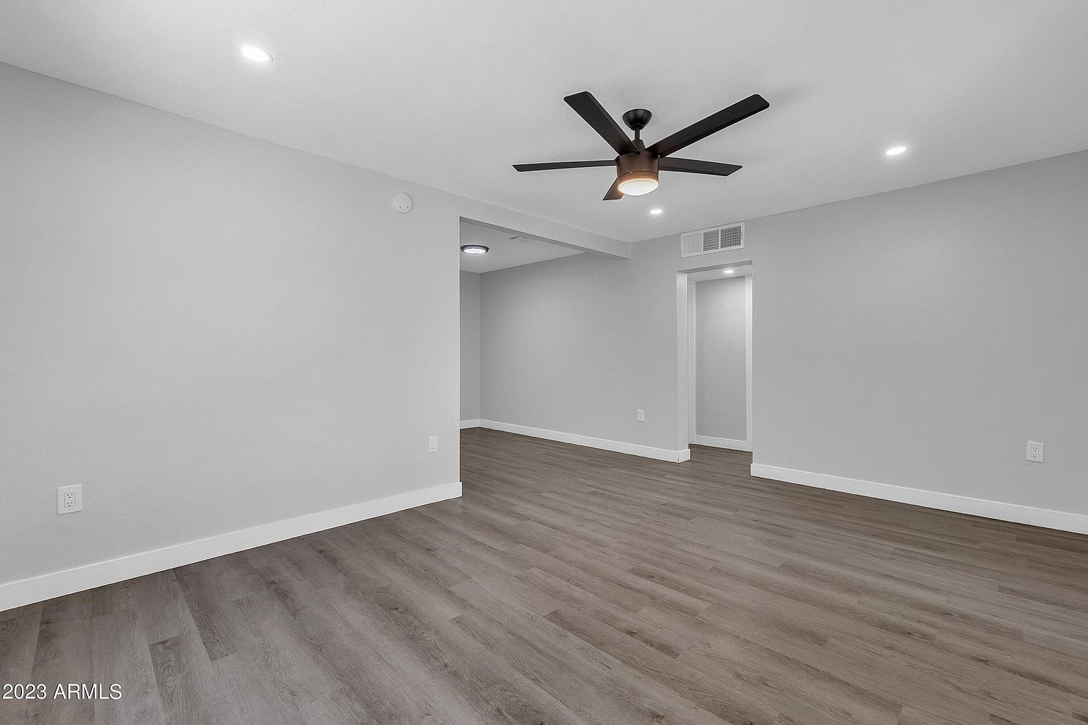 3110 N 39th St Phoenix, AZ 85018 photo 5