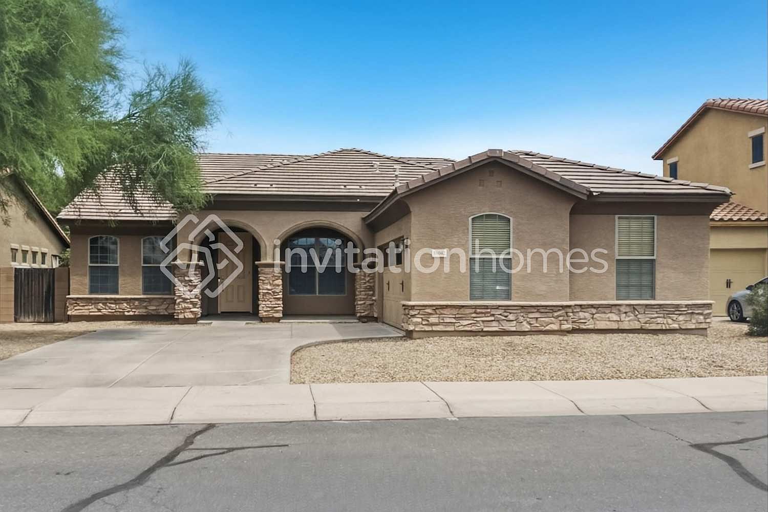 16042 W Hualapai St Goodyear, AZ 85338 photo 2