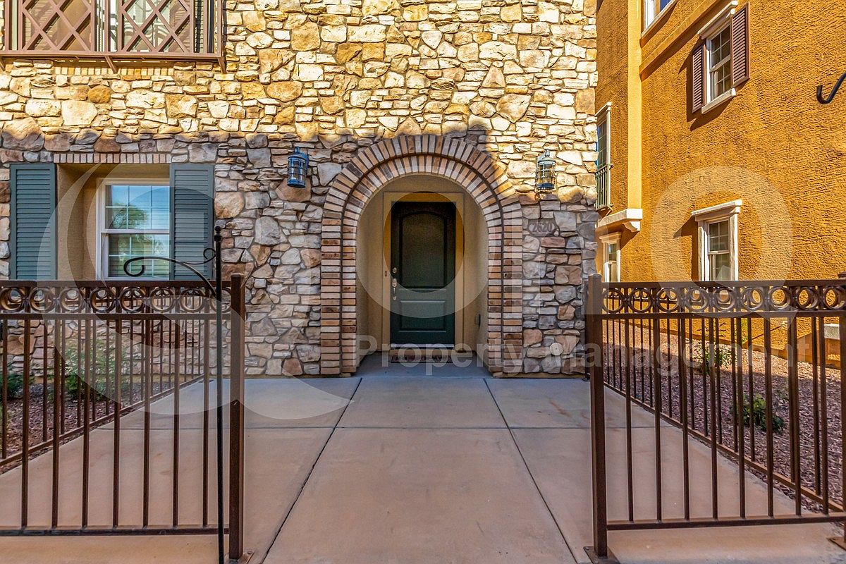 2620 S Key Biscayne Dr Gilbert, AZ 85295 photo 4
