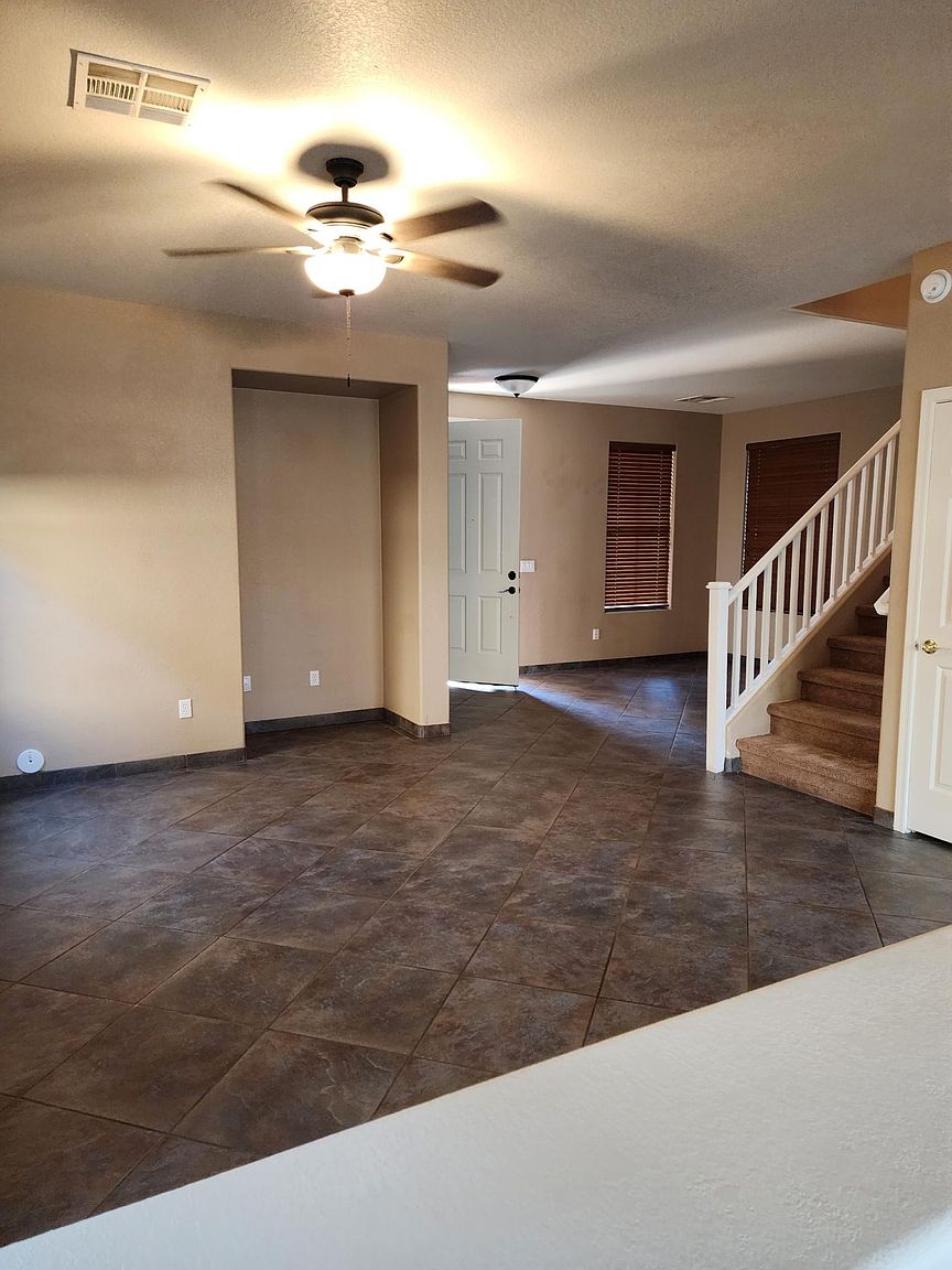3834 E Kesler Ln photo 3