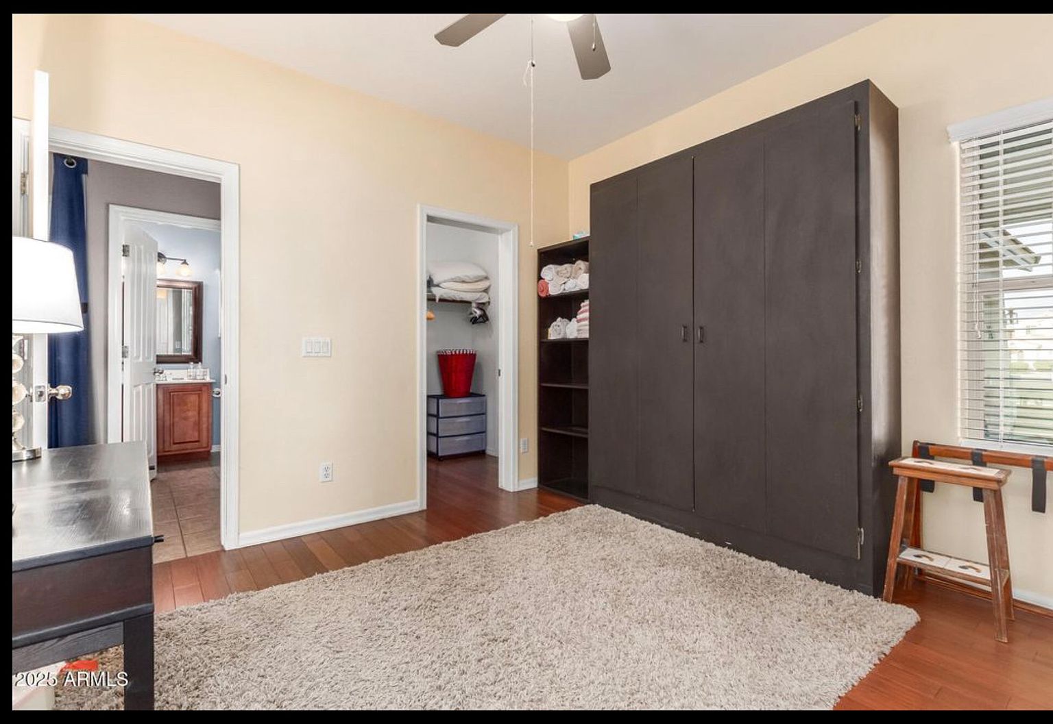 1111 E Blue Spruce Ln photo 3