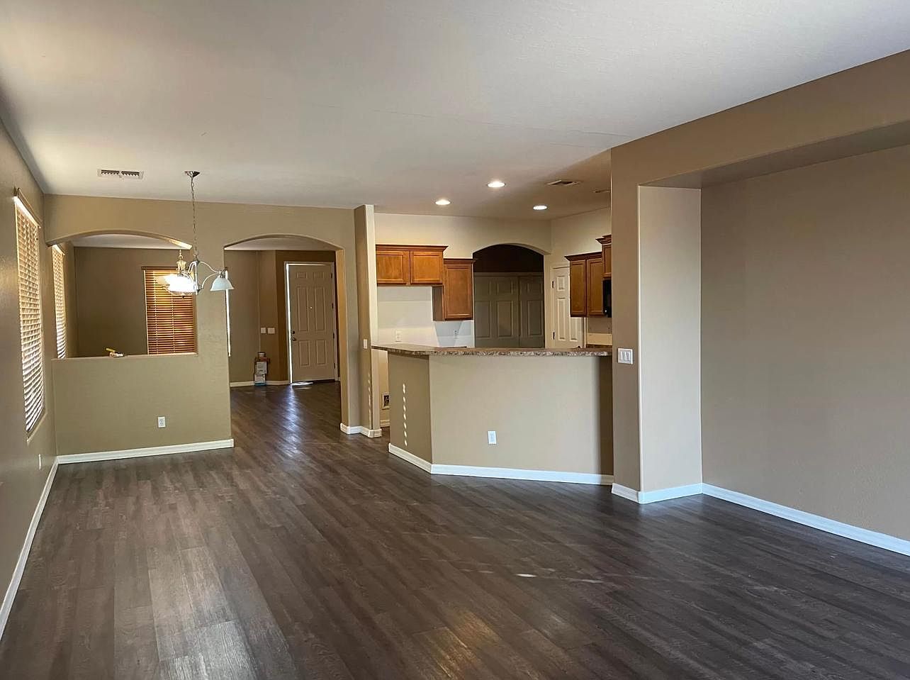 12530 W Winslow Ave photo 4