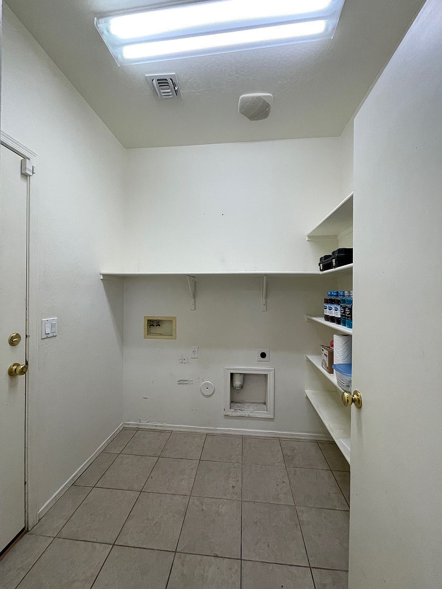 7423 W Alta Vista Rd photo 2