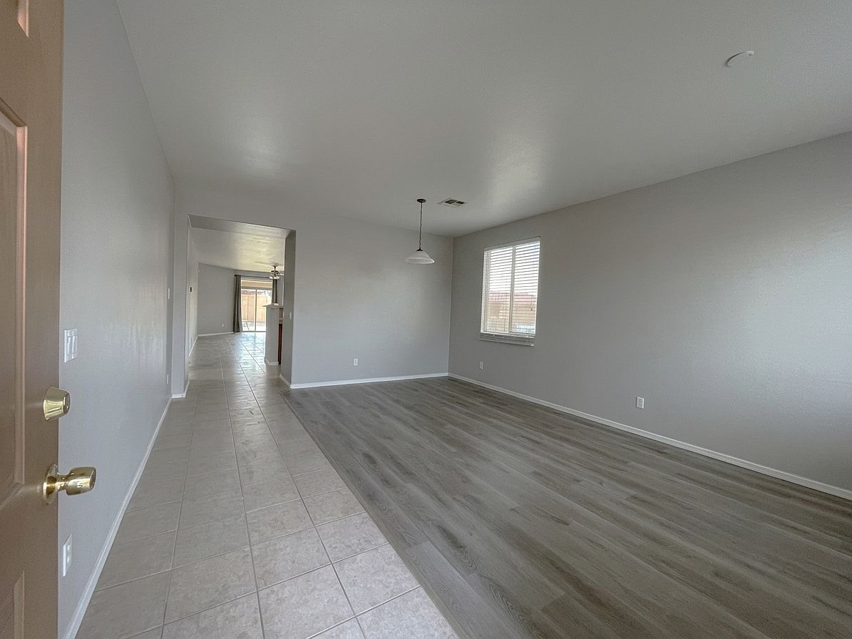 7423 W Alta Vista Rd photo 3