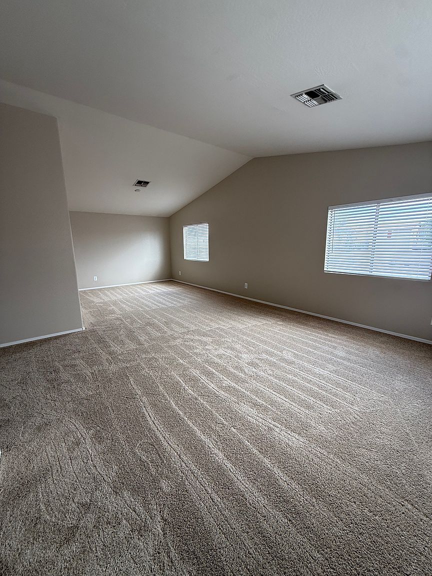 10830 W Taft St photo 5
