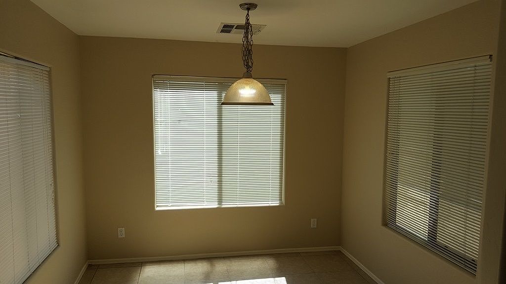 7826 S 72nd Ln photo 5