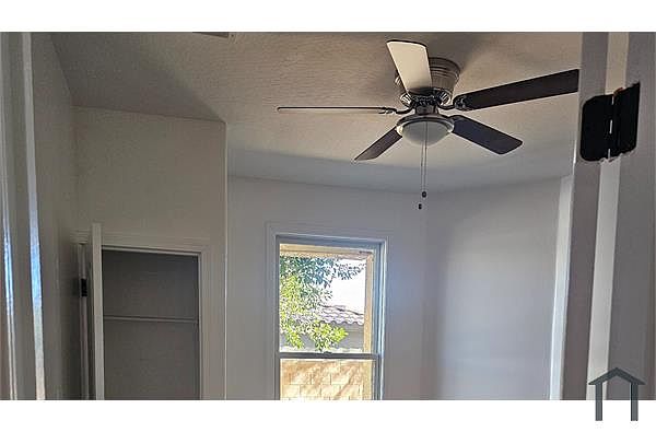 18293 W Elm St photo 5