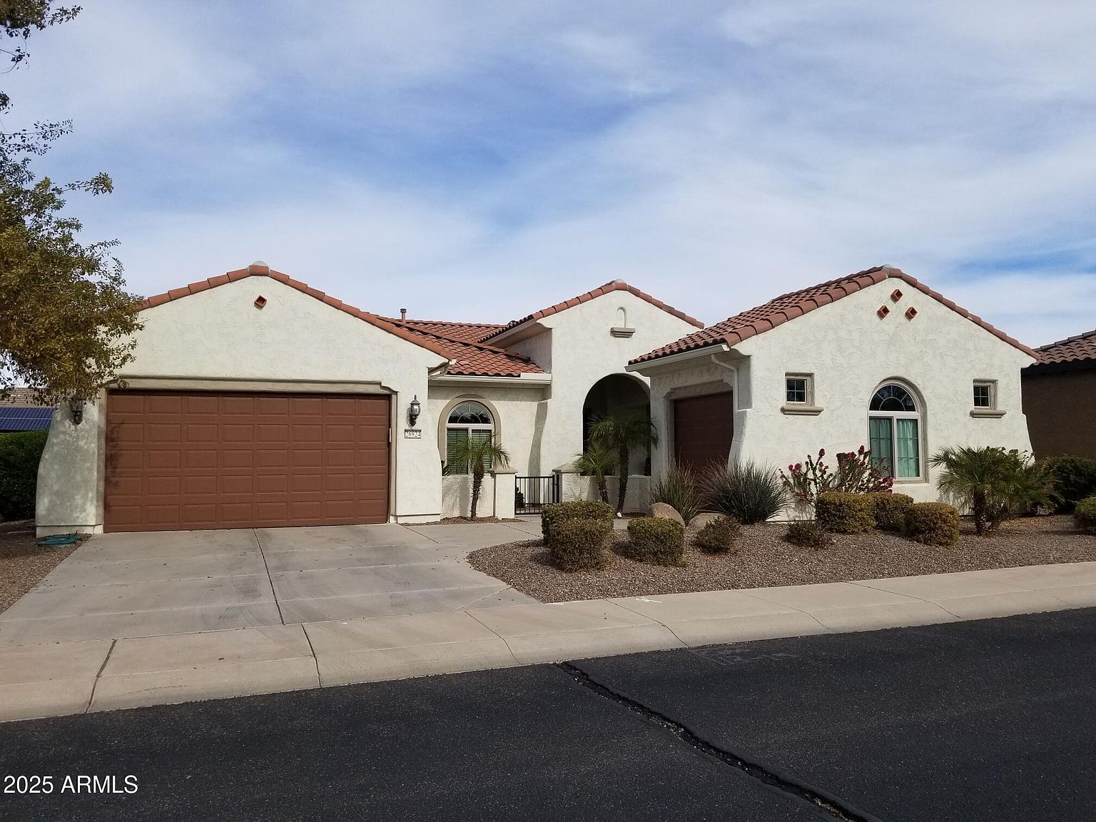 26824 W Potter Dr Buckeye, AZ 85396 photo 2