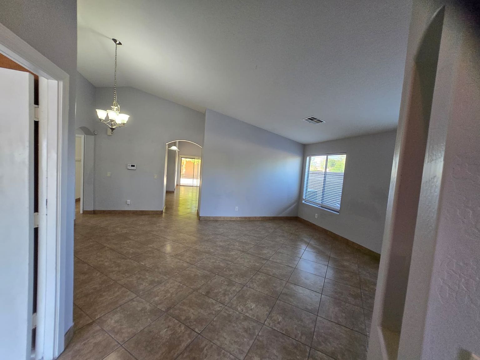 16868 W Roosevelt St photo 3