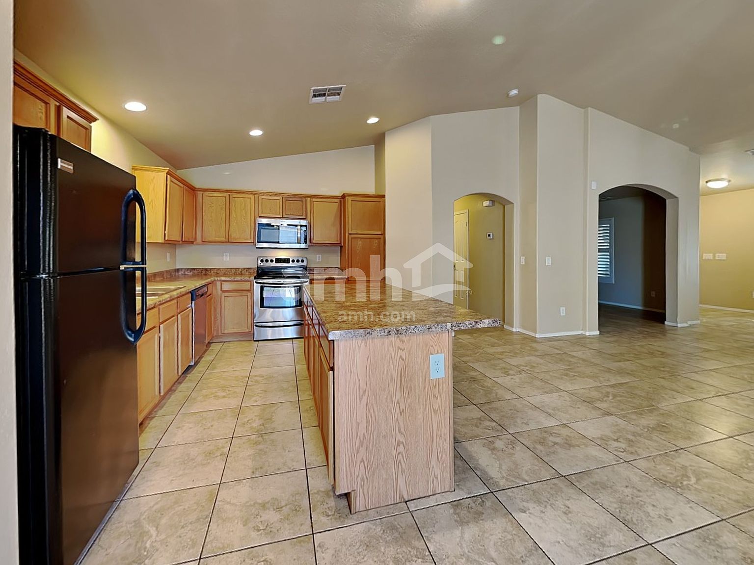 16547 W Desert Bloom St photo 5