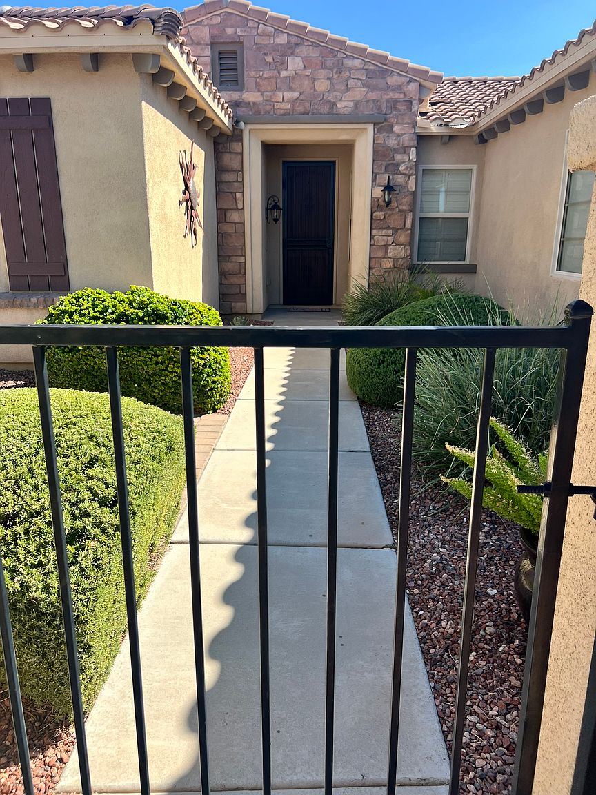 23321 N Las Positas Ct photo 2