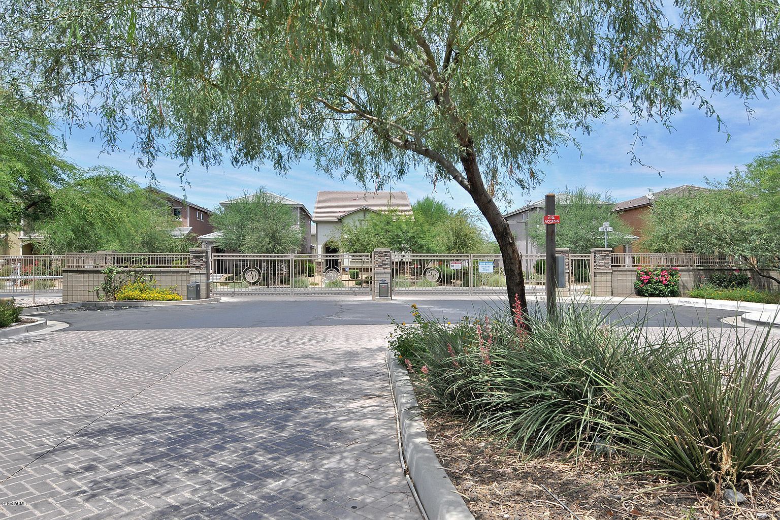 4351 E Selena Dr photo 5