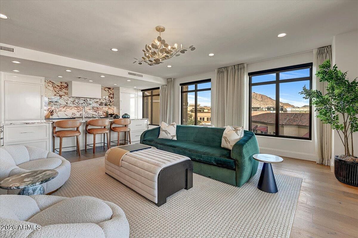 7181 E Camelback Rd Scottsdale, AZ 85251 photo 2