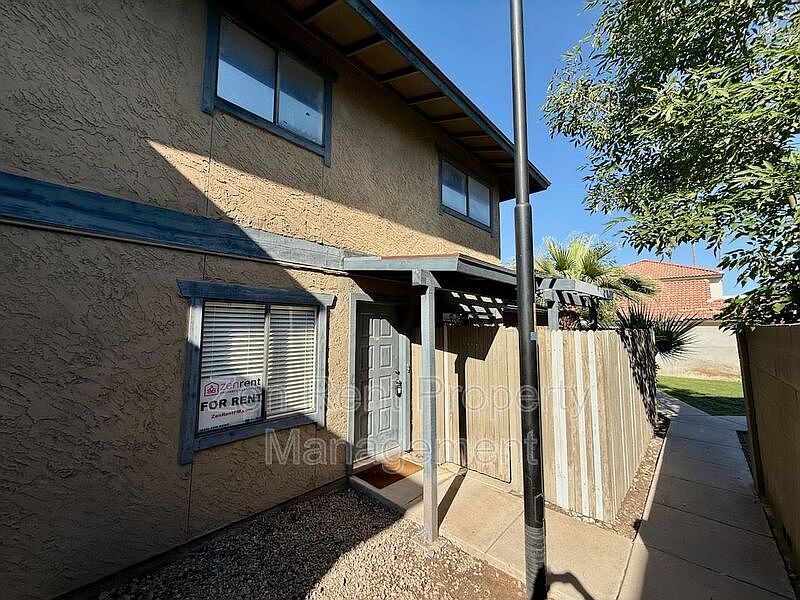 286 W Palomino Dr photo 4