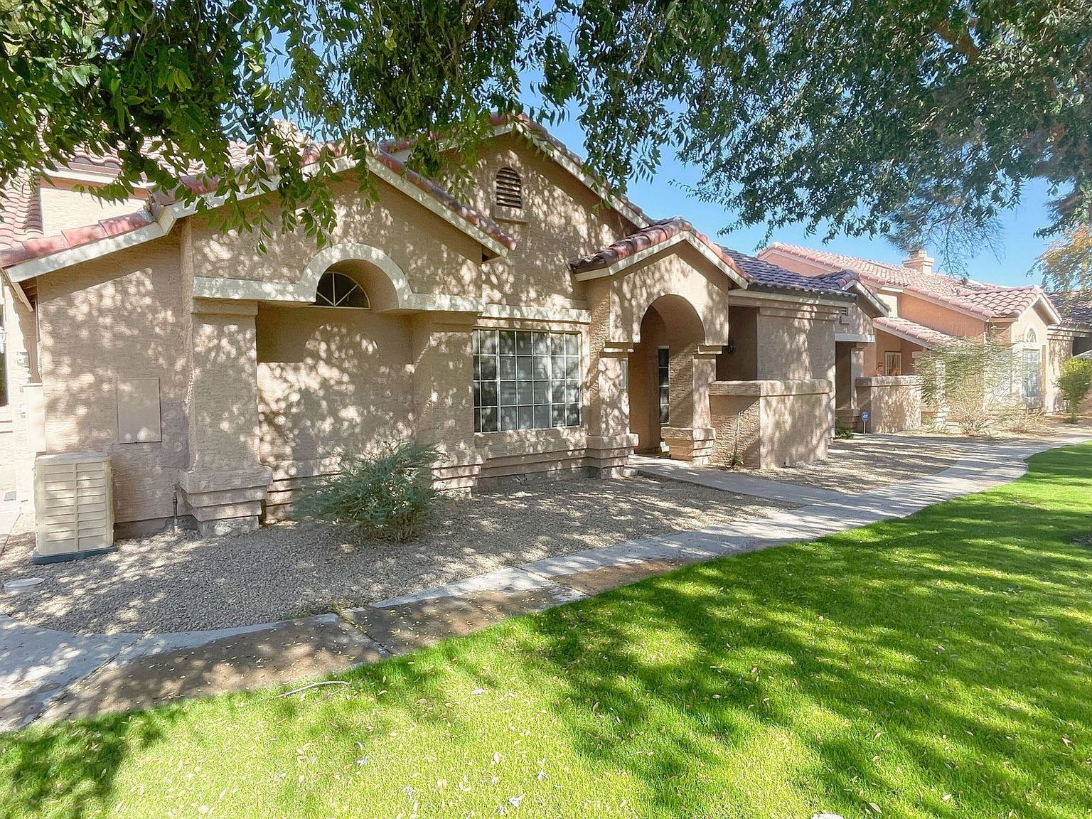 2875 W Highland St Chandler, AZ 85224 photo 3