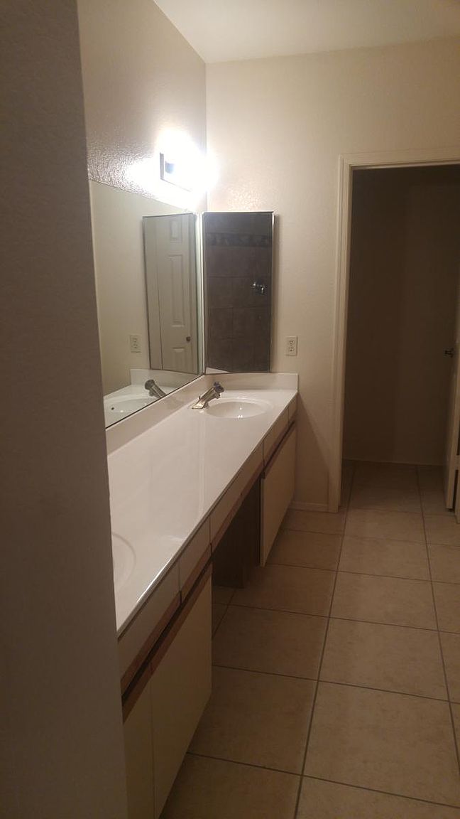2341 W Shawnee Dr Chandler, AZ 85224 photo 3