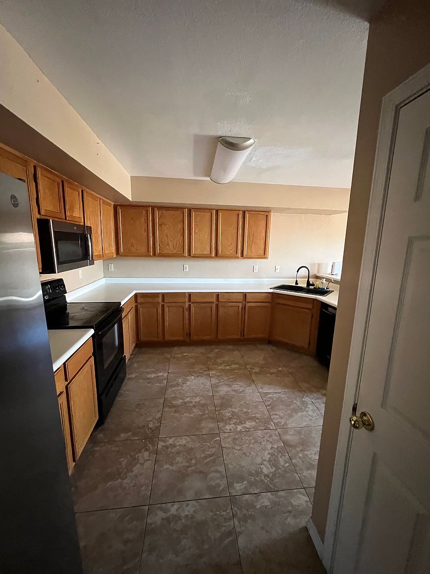 1087 W Sandy Banks photo 5