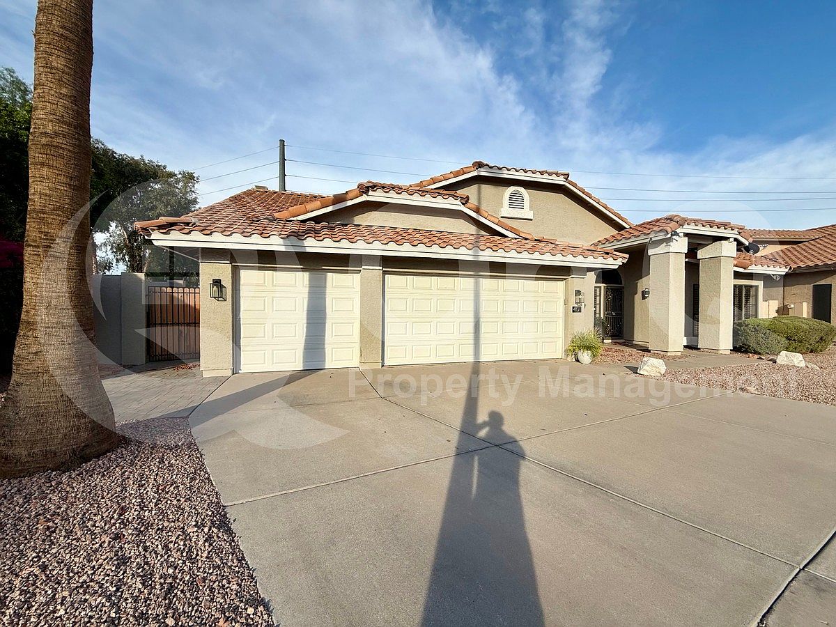 401 S Tiago Dr Gilbert, AZ 85233 photo 5