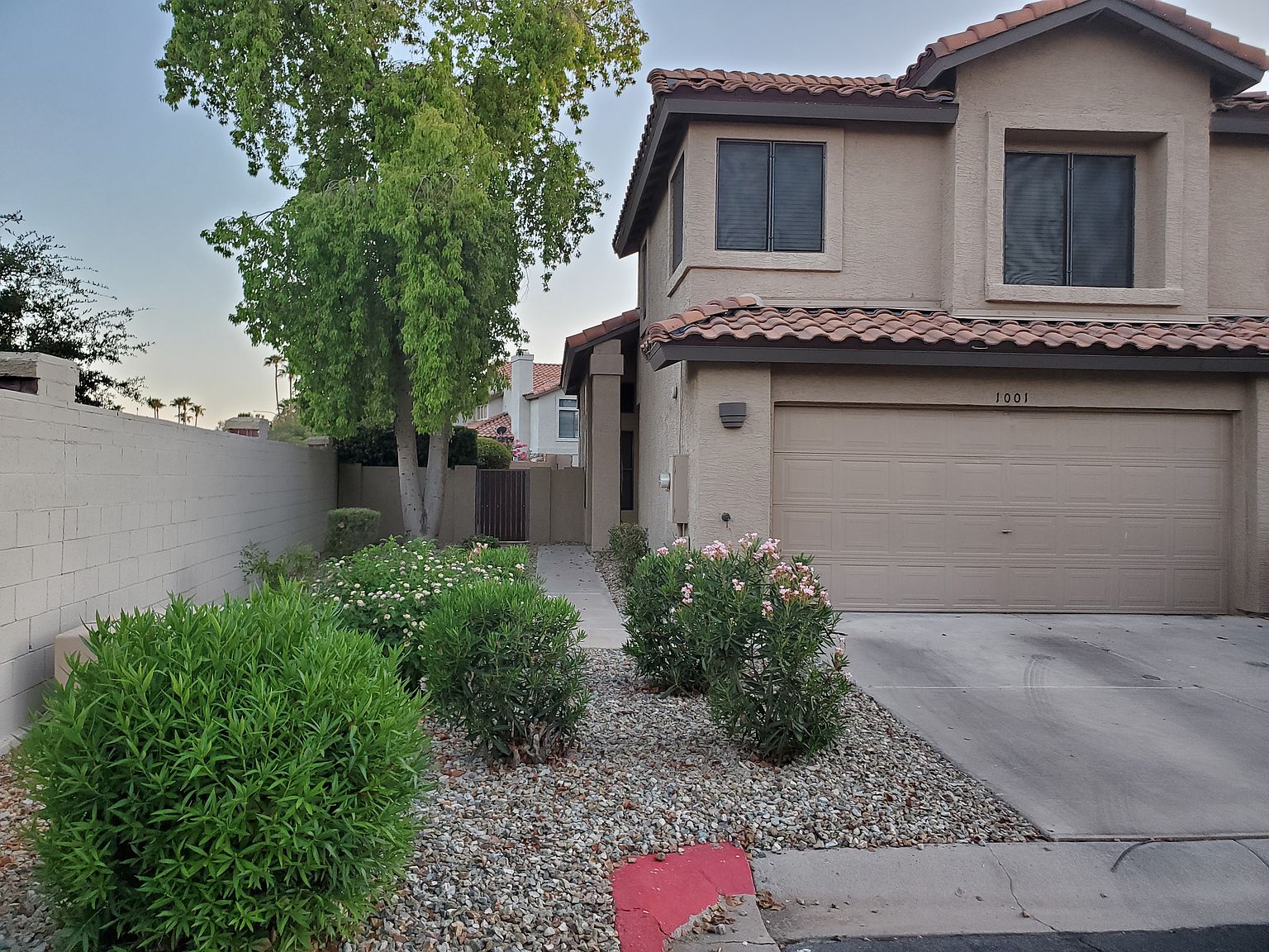 1001 W Antilles Dr photo 2