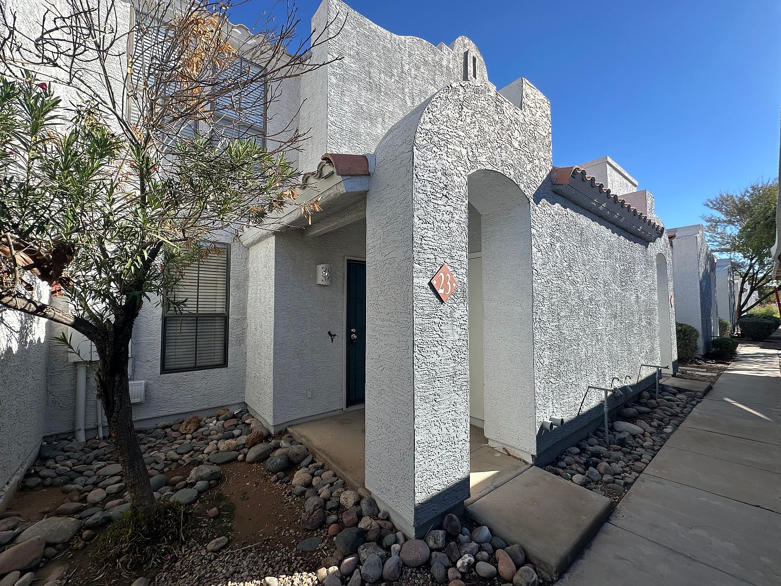 280 S Elizabeth Way photo 3