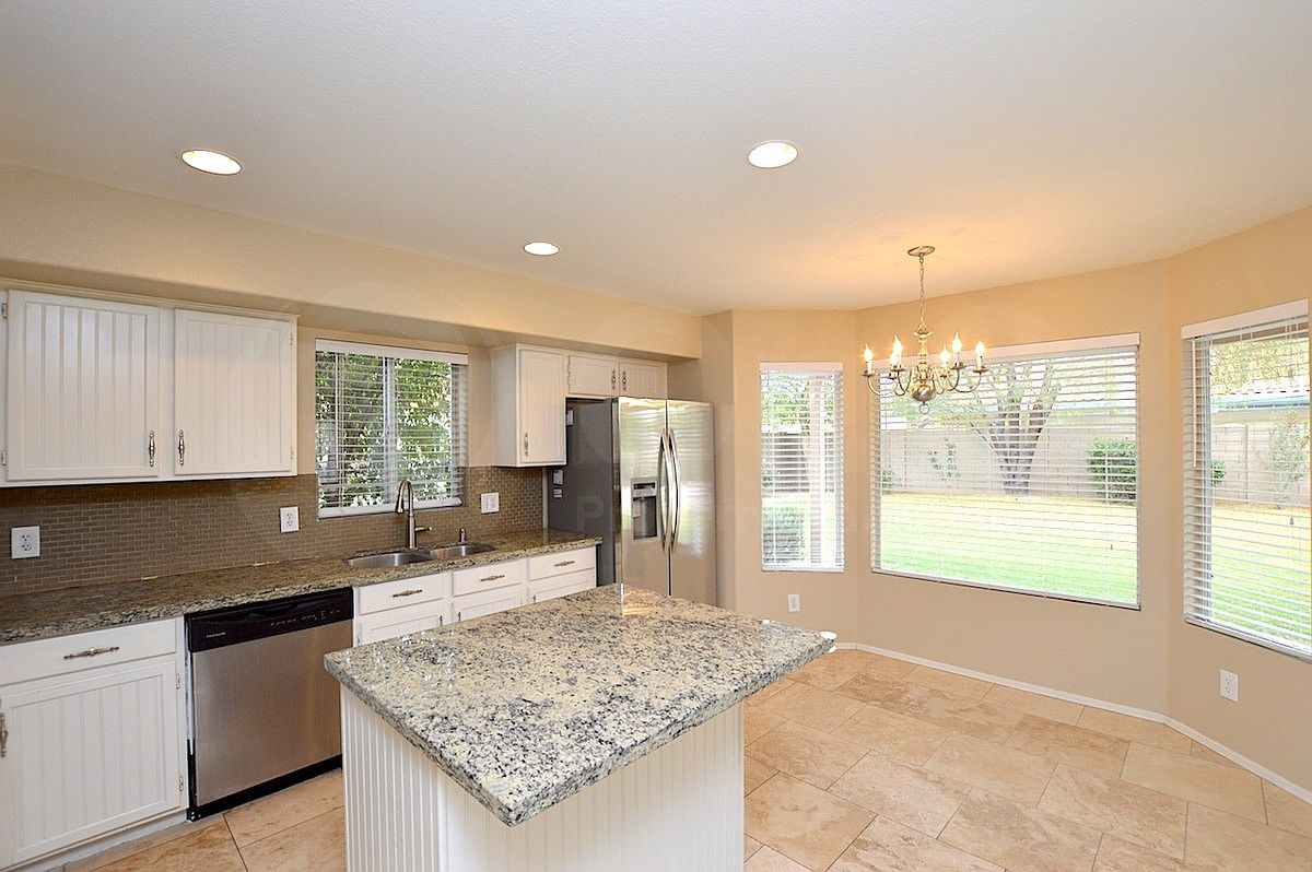 1283 W Cindy St photo 5