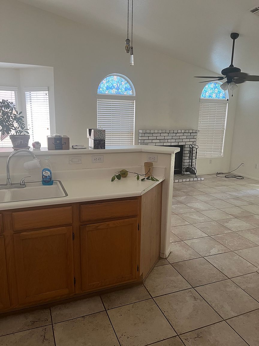 1551 W Cindy St photo 3