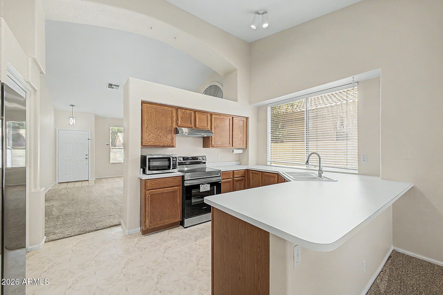 1068 W Glenmere Dr photo 3