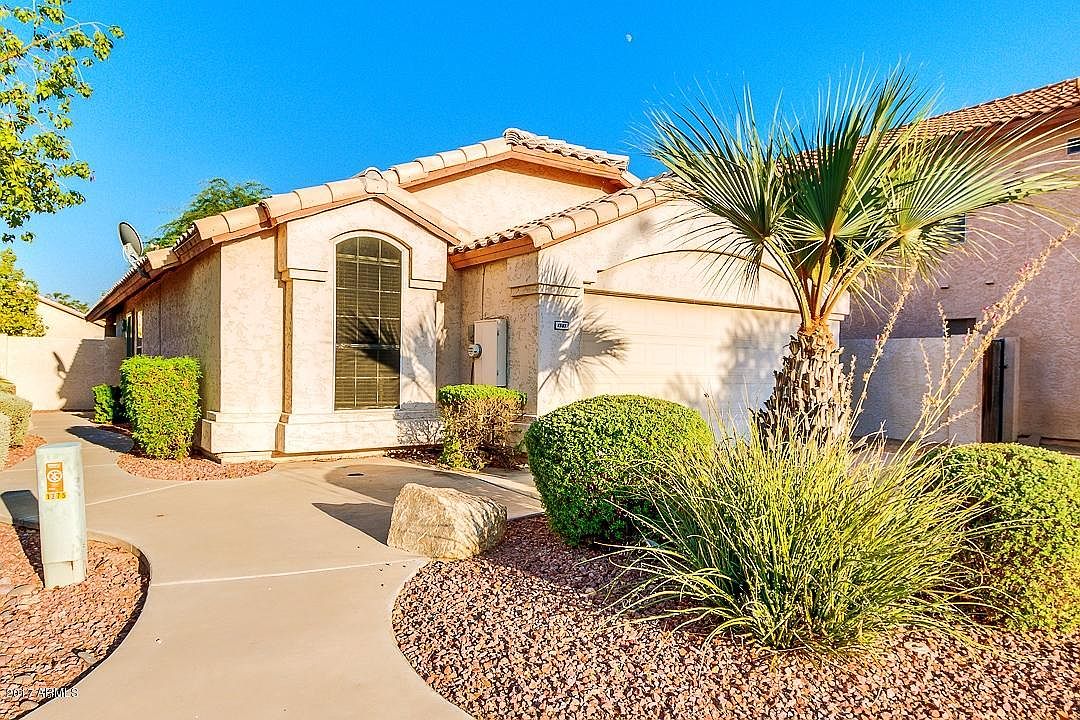 1381 S Yucca Pl Chandler, AZ 85286 photo 2